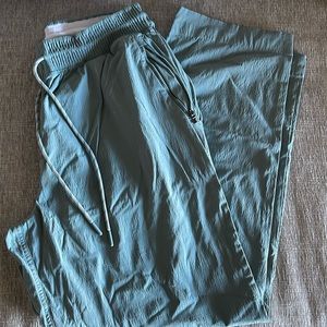 Athleta Trekkie Straight Crop - Blue/Green - sz 10 tall